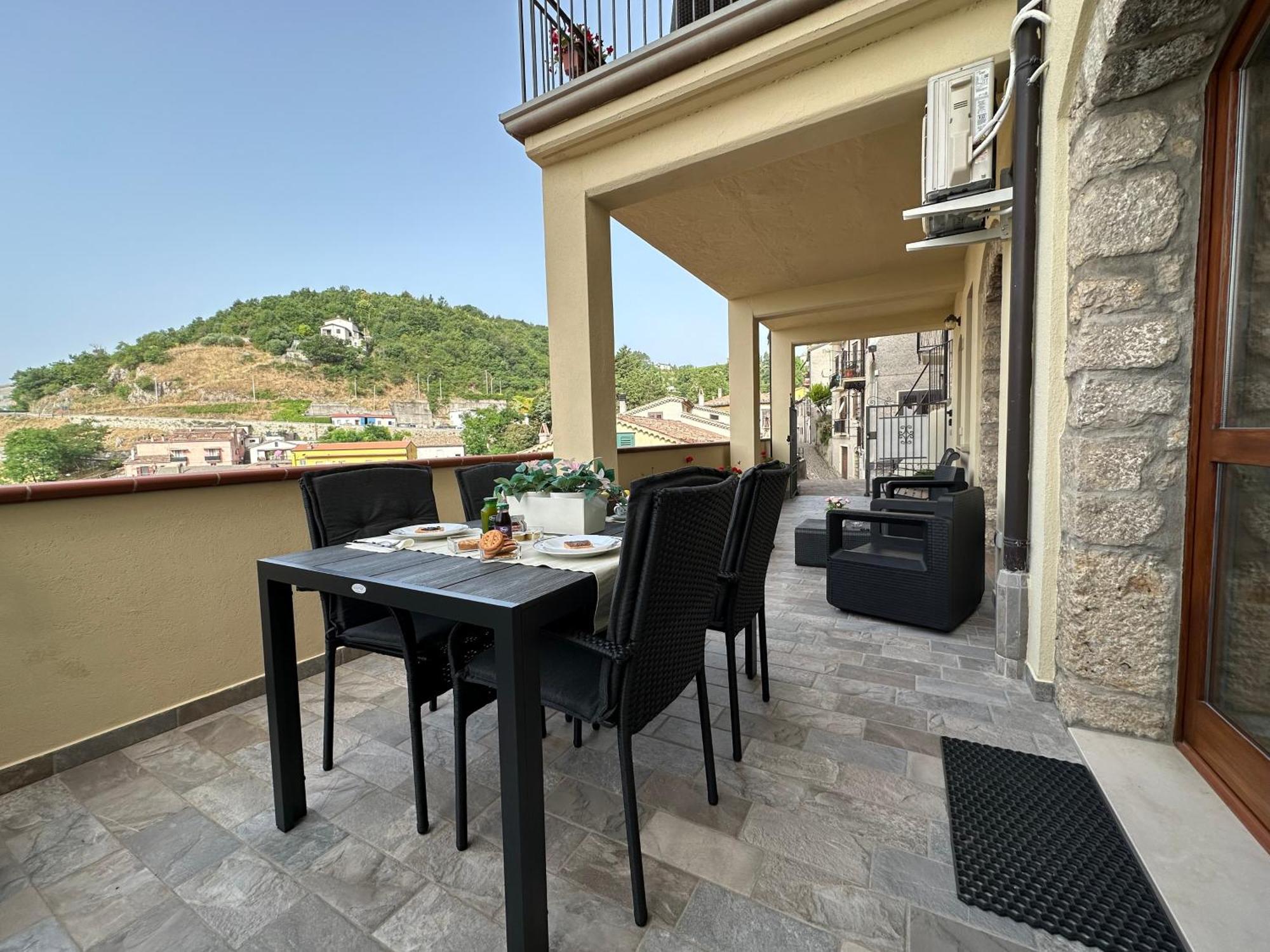 Nonna Felicia B&B Muro Lucano ภายนอก รูปภาพ